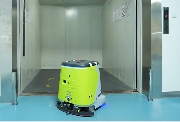 電子廠智能清潔機器人上電梯