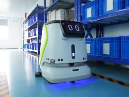 智能清潔機器人電子廠使用